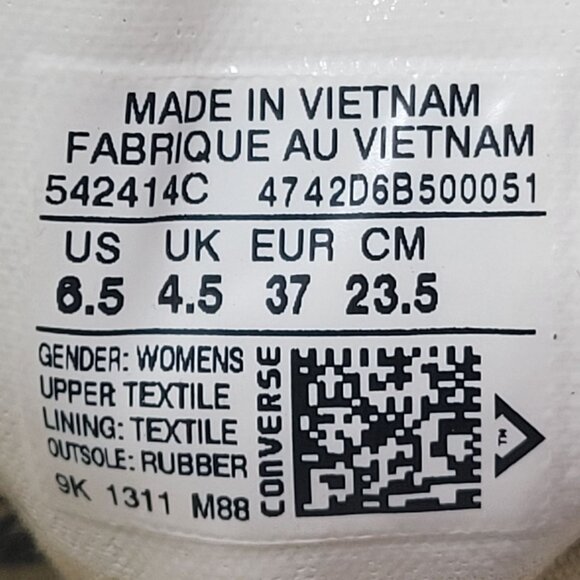 Chuck Taylor Women's Black Velcro Strap Platform Sneaker US Size 6.5 - Picture 8 of 8